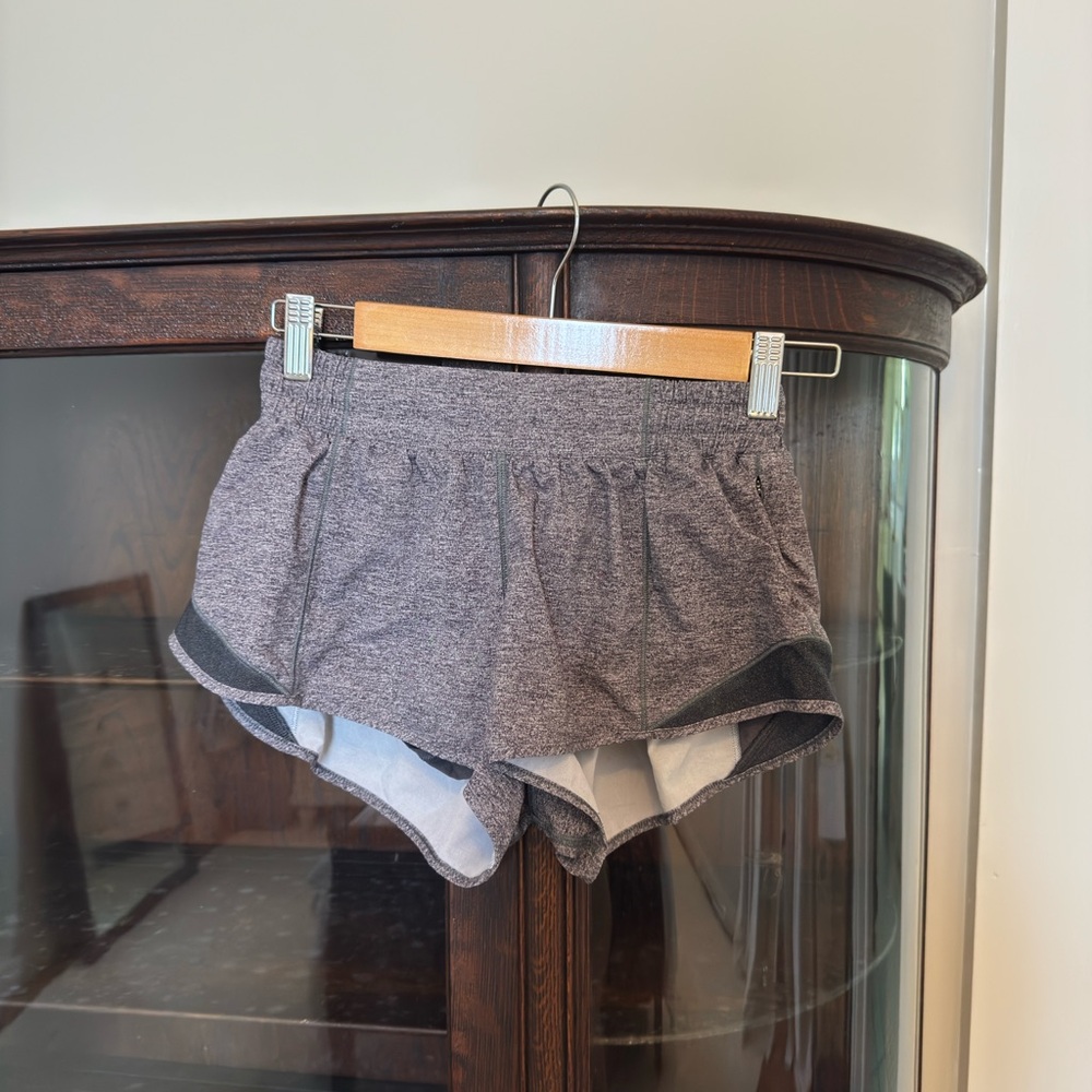 lululemon hotty hot shorts 2in